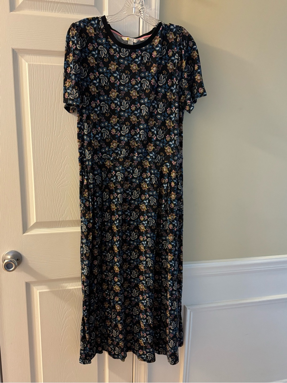 Boden Black Floral Midi Dress with Short Sleeves